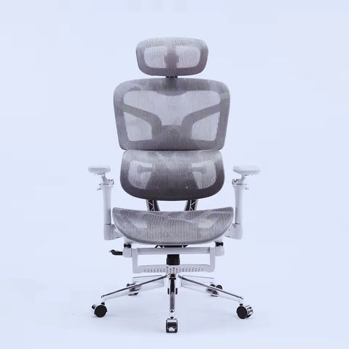 Fauteuil de bureau ergonomique blanc vu de face avec large assise en tissu respirant et appui-tête incurvé.